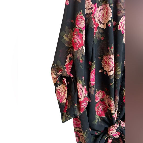 Torrid Betsey Johnson Black Floral Sheer Chiffon Tunic Size 3X - Picture 5 of 9